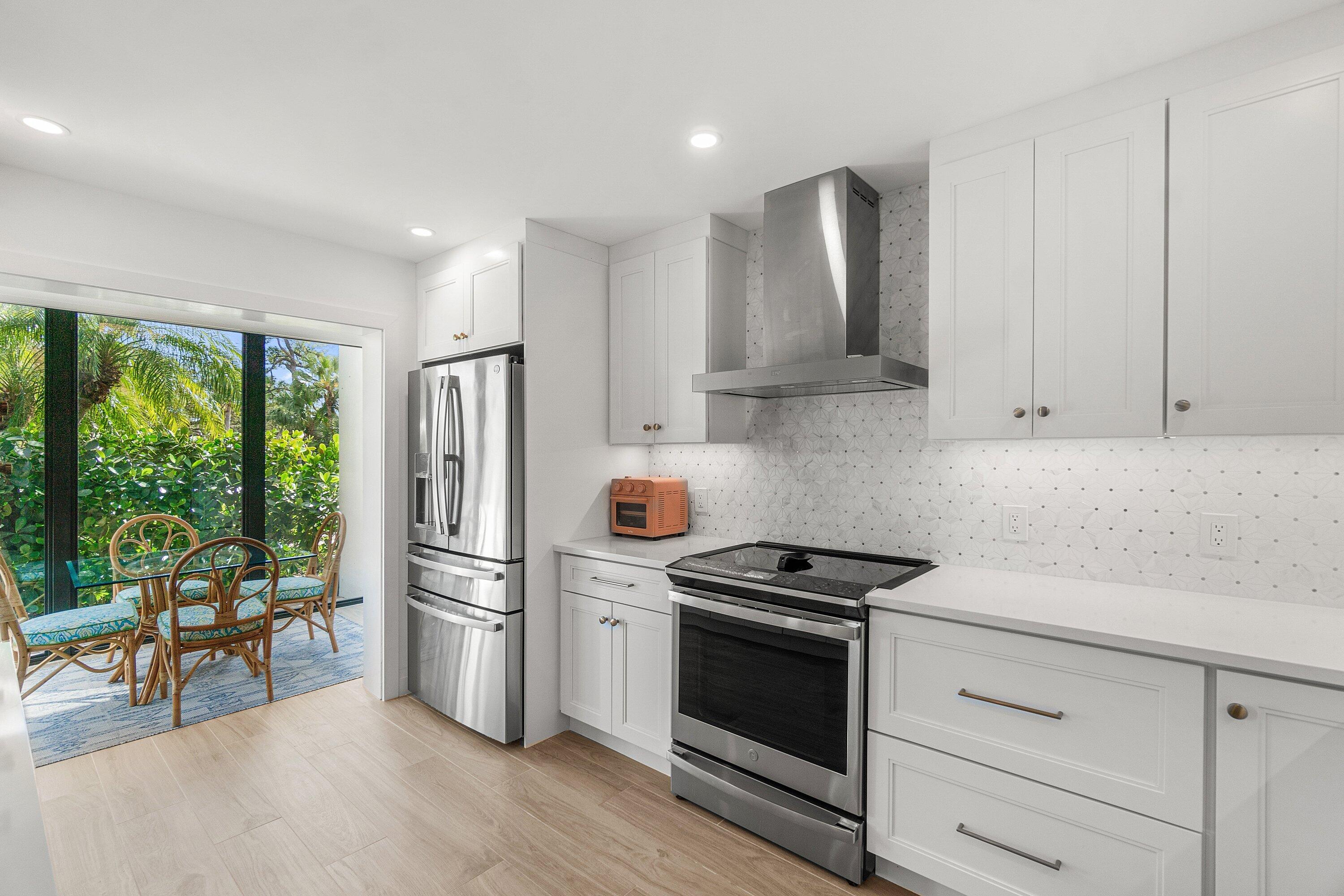 11124 Quail Covey Road, Unit MOCKINGBIRD Boynton Beach, FL 33436 - Photo 21 of 69 Kitchen