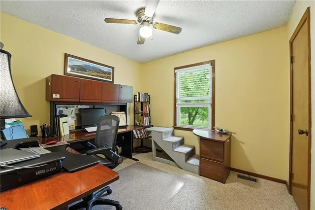 $420,000 | 14915 West 84th Terrace, Lenexa, KS 66215