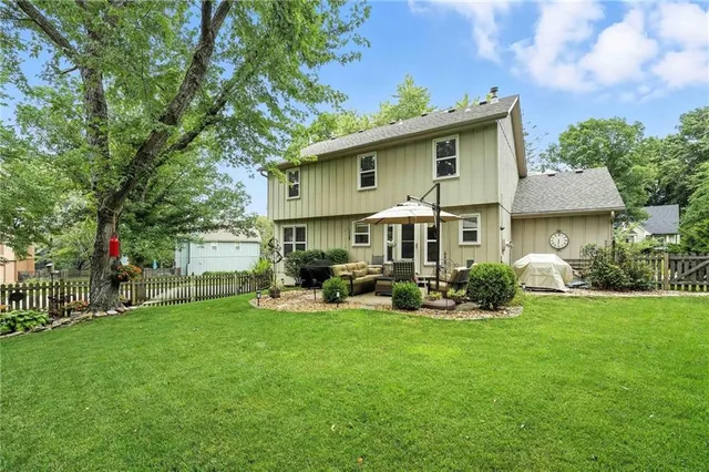 $420,000 | 14915 West 84th Terrace, Lenexa, KS 66215