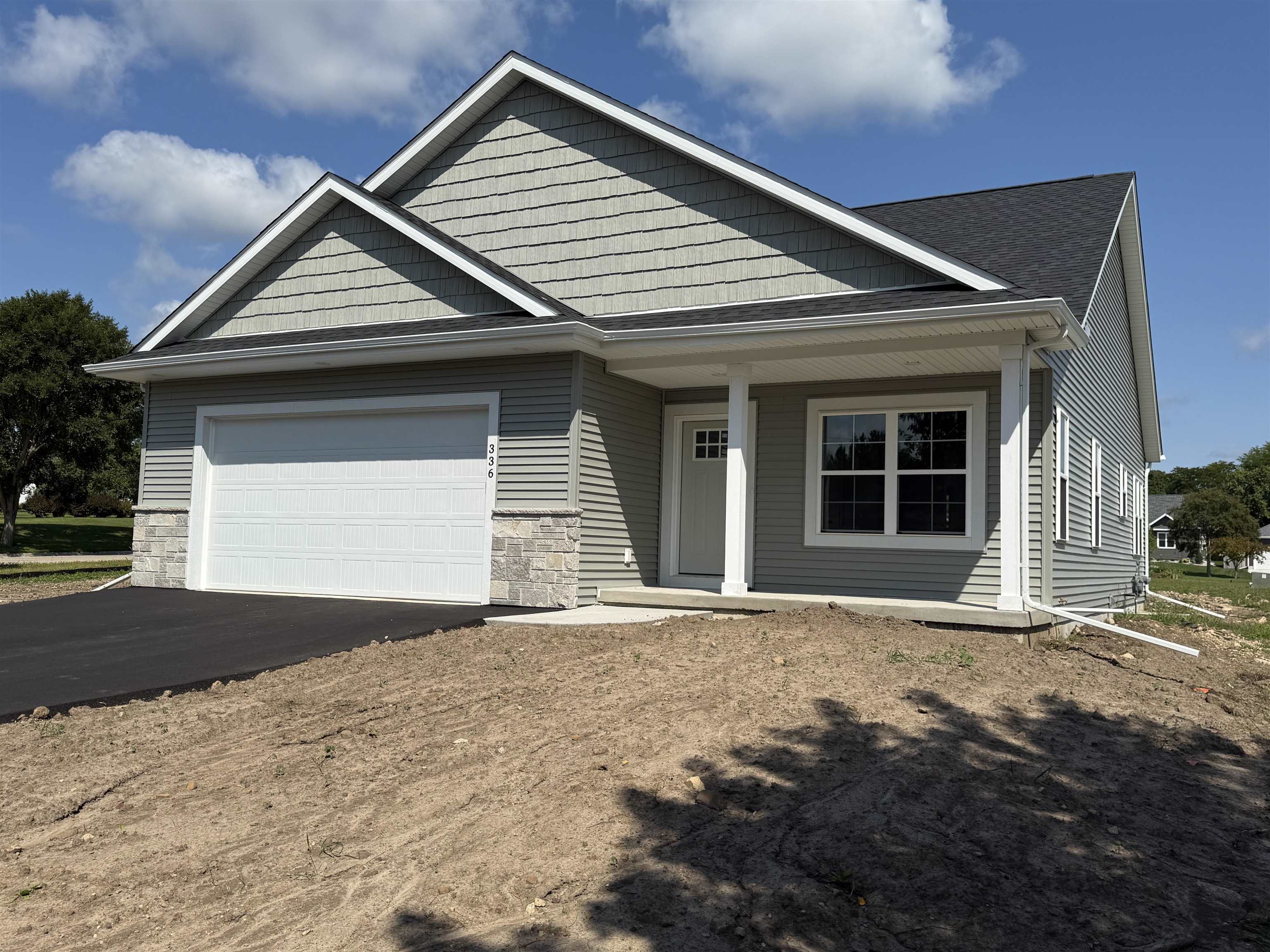 336 Sandmar Drive Ripon, WI 54971 - Photo 2 of 11 Gallery Image 2