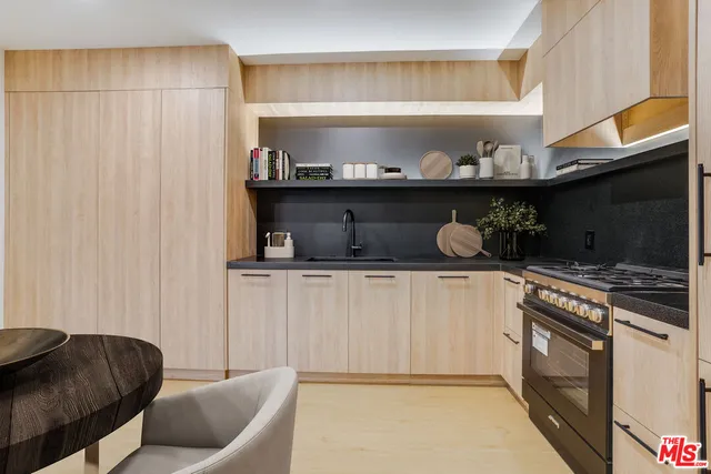 $4,900 | 1617 Broadway, Unit A, Santa Monica, CA 90404