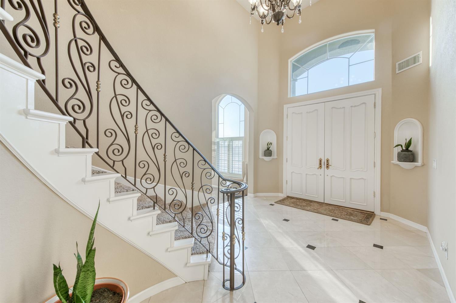 14374 Killarney Drive Madera, CA 93636 - Photo 24 of 56 a view of entryway and hall