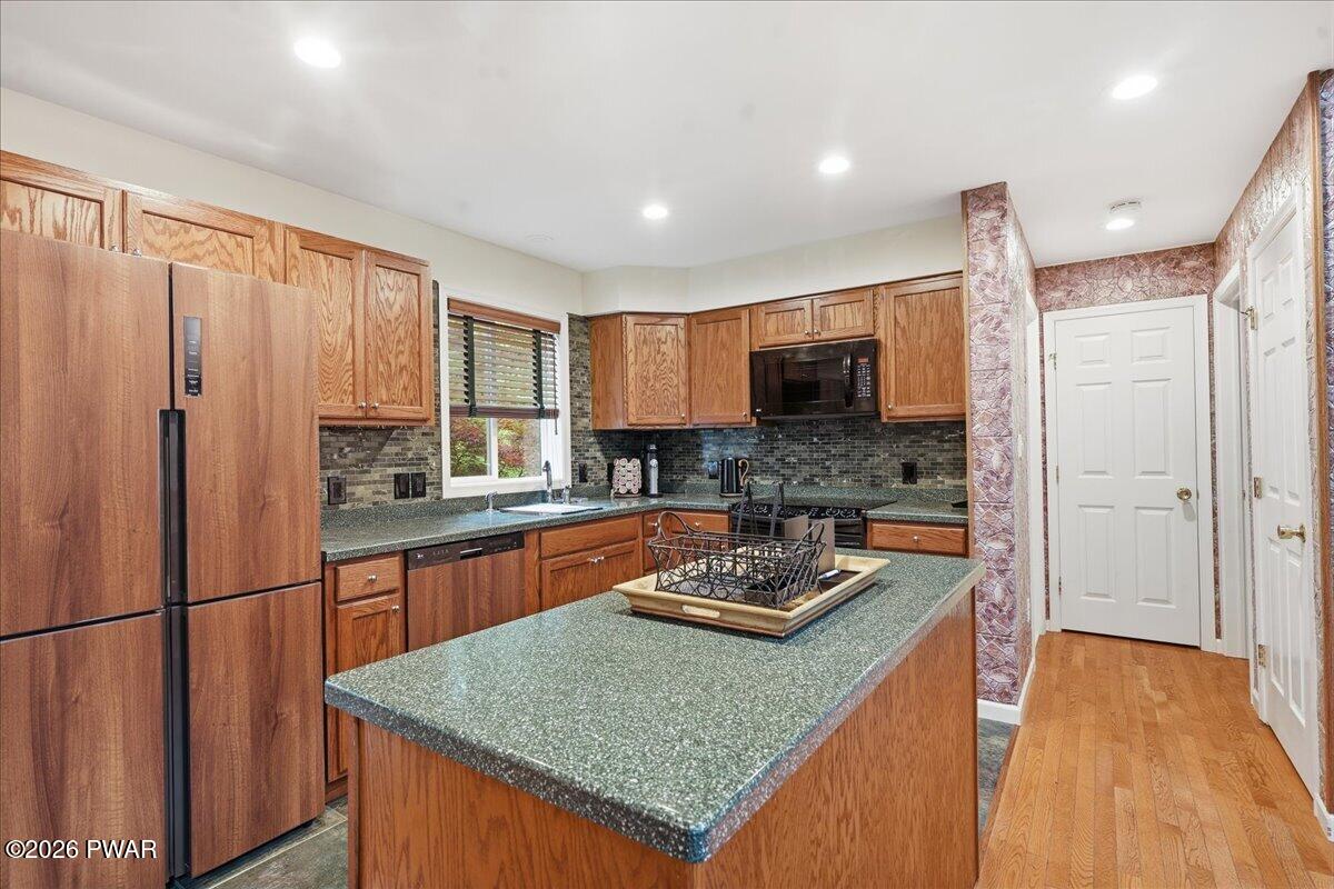 154 Forest Ridge Drive Hawley, PA 18428 - Photo 8 of 42