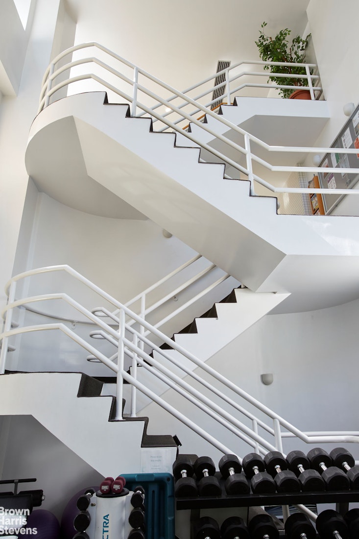 2000 Broadway, Unit 10C Manhattan, NY 10023 - Photo 10 of 16