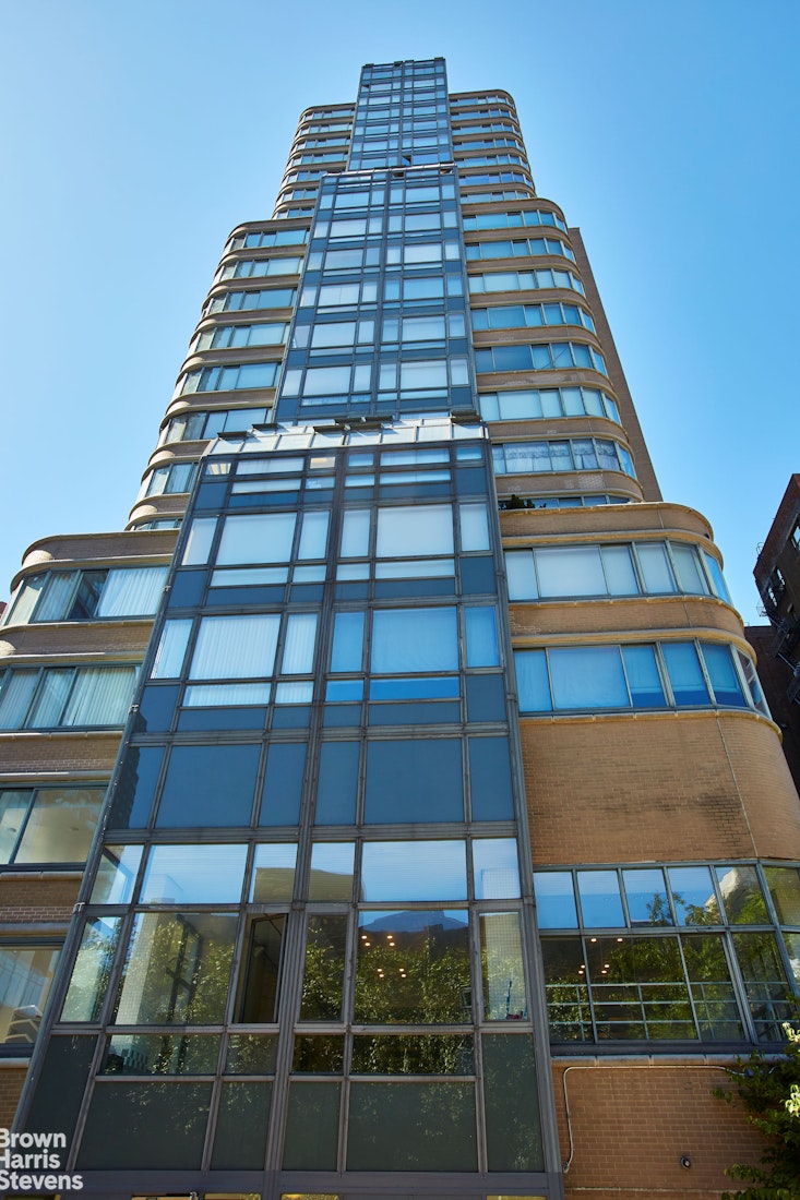 2000 Broadway, Unit 10C Manhattan, NY 10023 - Photo 14 of 16 a front view of a building