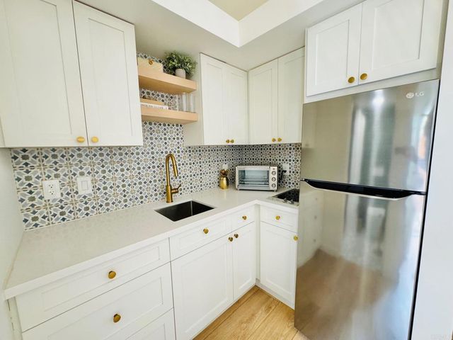 $1,950,000 | 5065 Ashberry Road, Carlsbad, CA 92008