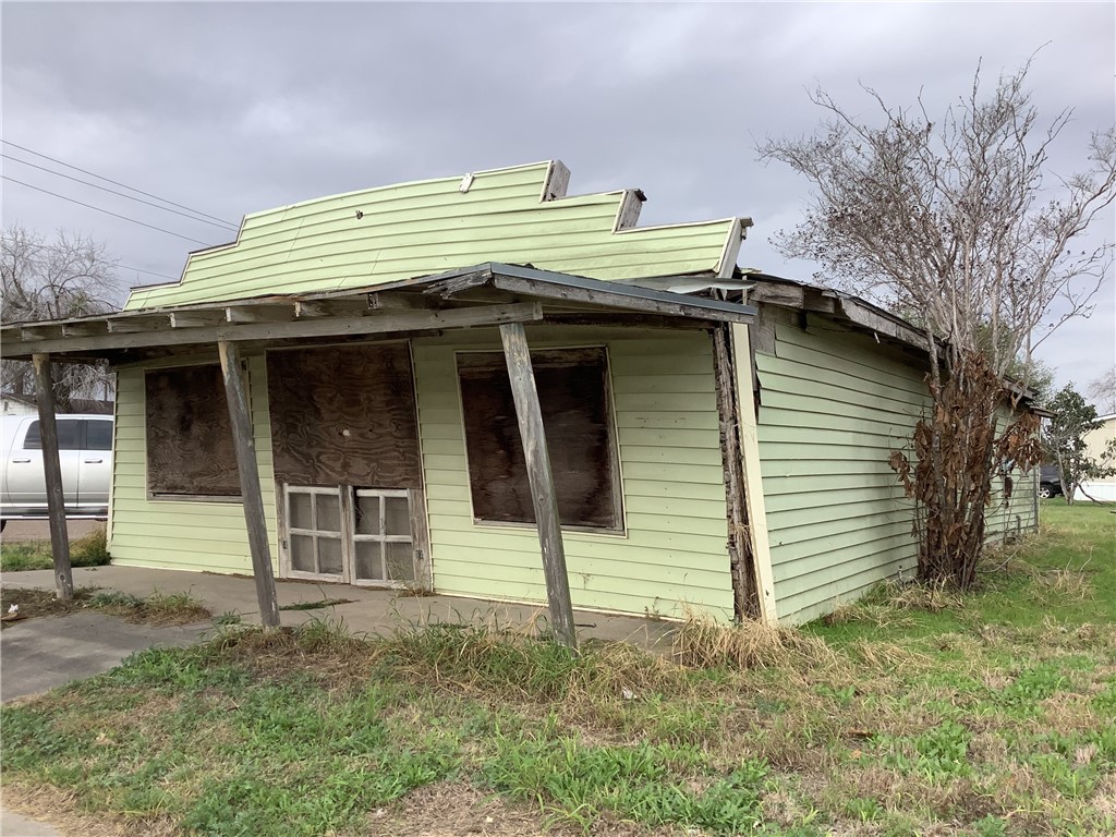 604 Highway 359 Mathis, TX 78368 - Photo 5 of 6