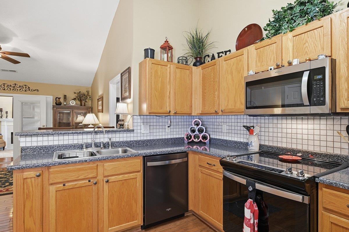 205 Garfield Lane Simpsonville, SC 29681 - Photo 11 of 32