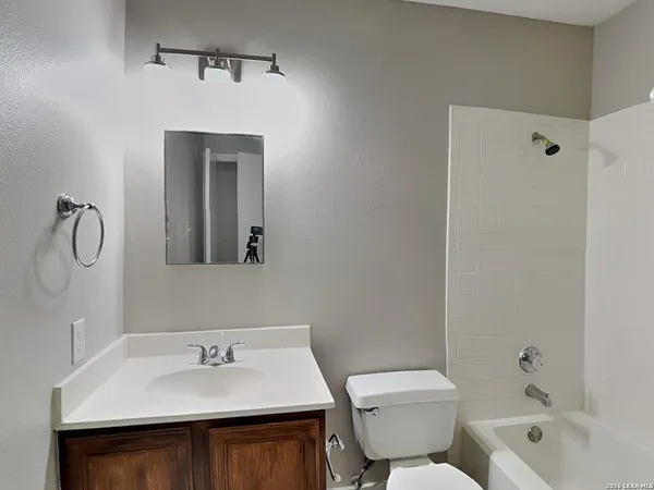 $1,379 | 8338 Morning, Converse, TX 78109