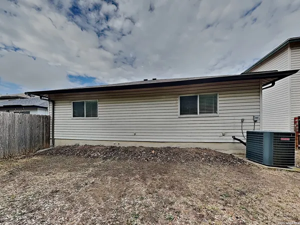 $1,379 | 8338 Morning, Converse, TX 78109