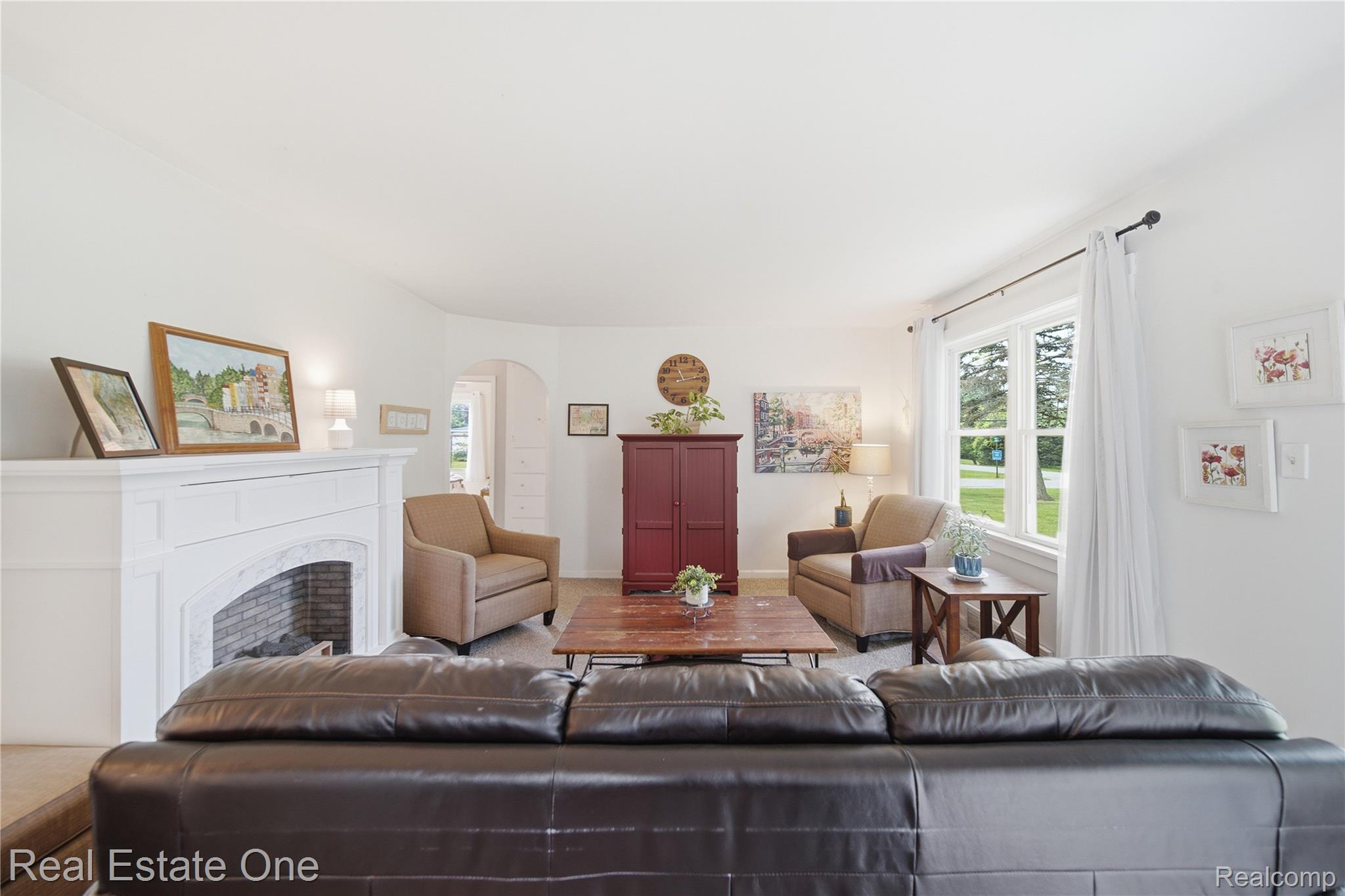665 South Howell Street Pinckney, MI 48169 - Photo 14 of 28 DSC04838.jpg