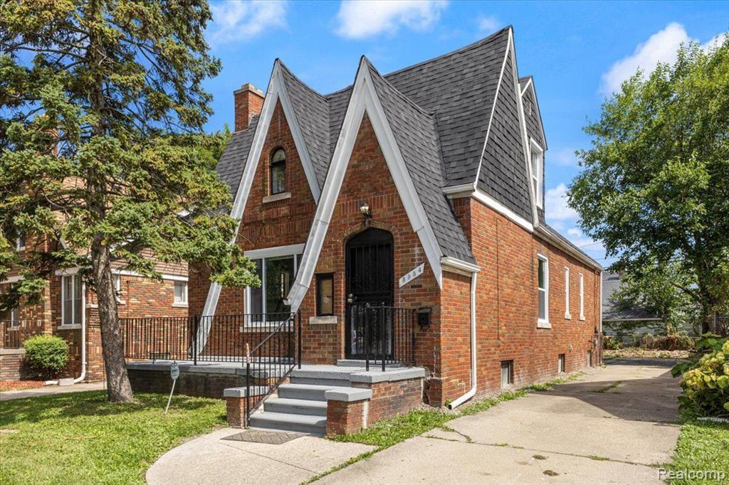 5934 Devonshire Road Detroit, MI 48224 - Photo 2 of 29