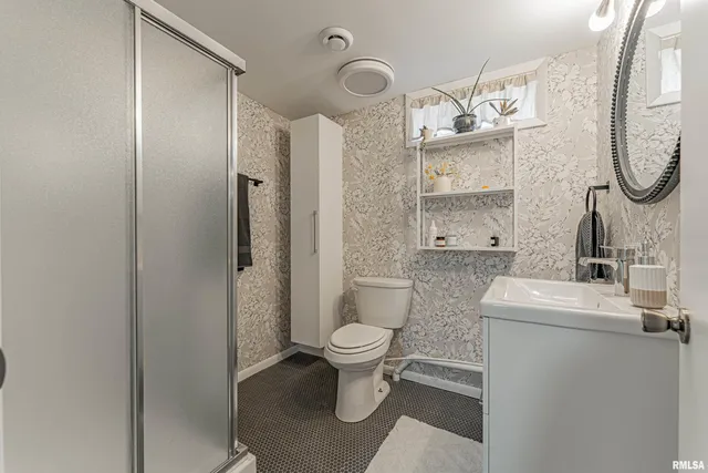 $215,000 | 1038 North State Street, Lincoln, IL 62656