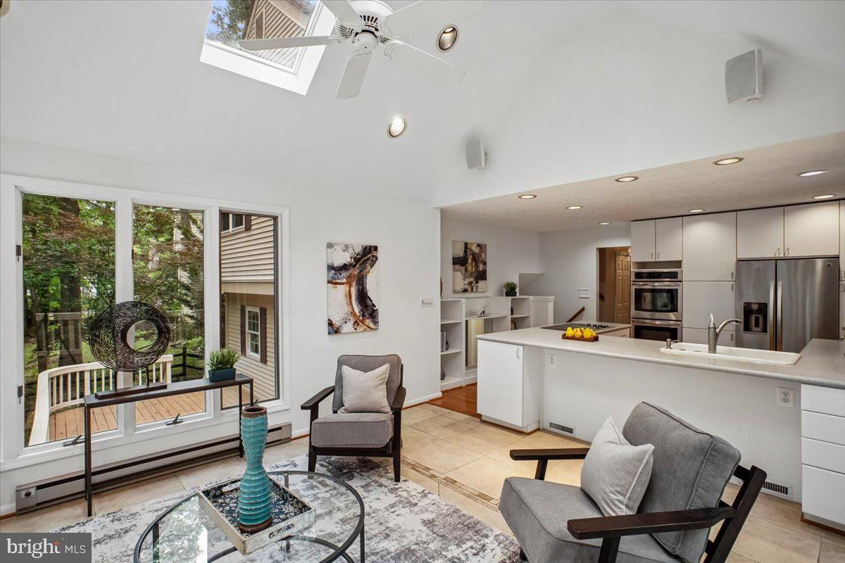 1877 Post Oak Trail Reston, VA 20191 - Photo 14 of 52