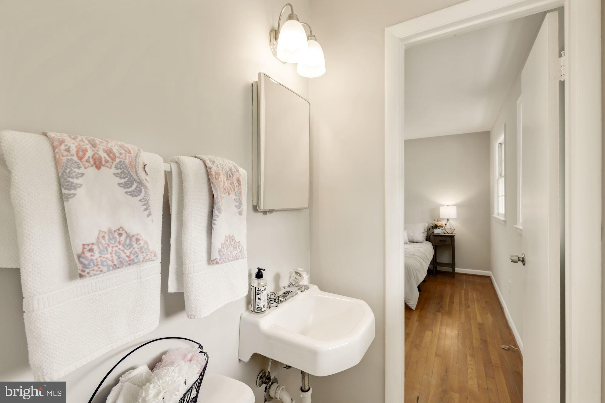 2019 Franwall Avenue Silver Spring, MD 20902 - Photo 15 of 42 Owners bathroom with shower