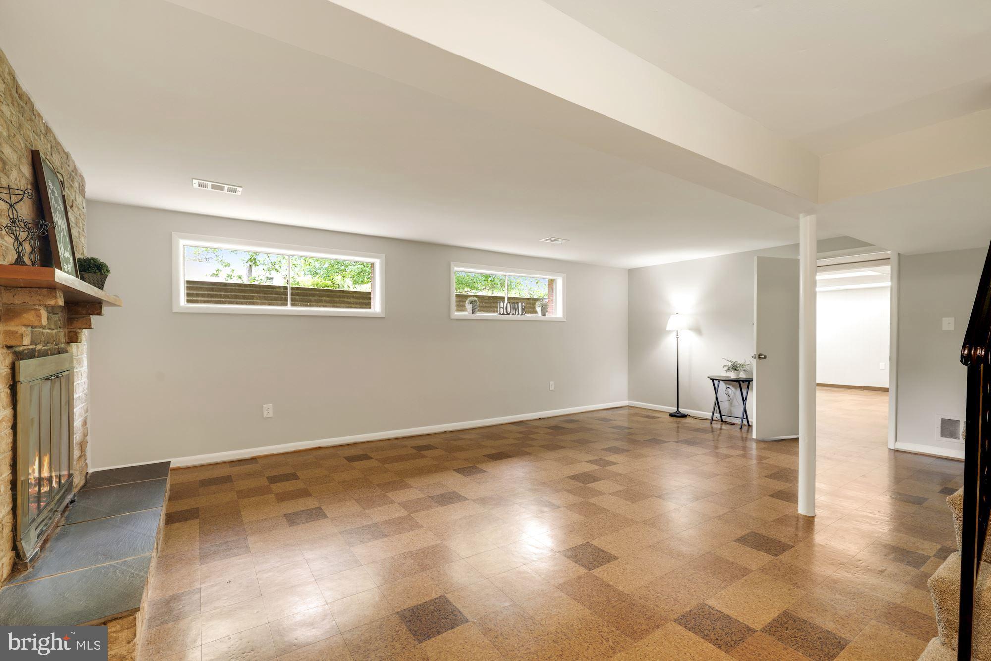 2019 Franwall Avenue Silver Spring, MD 20902 - Photo 25 of 42 Spacious family room, 2 large windows