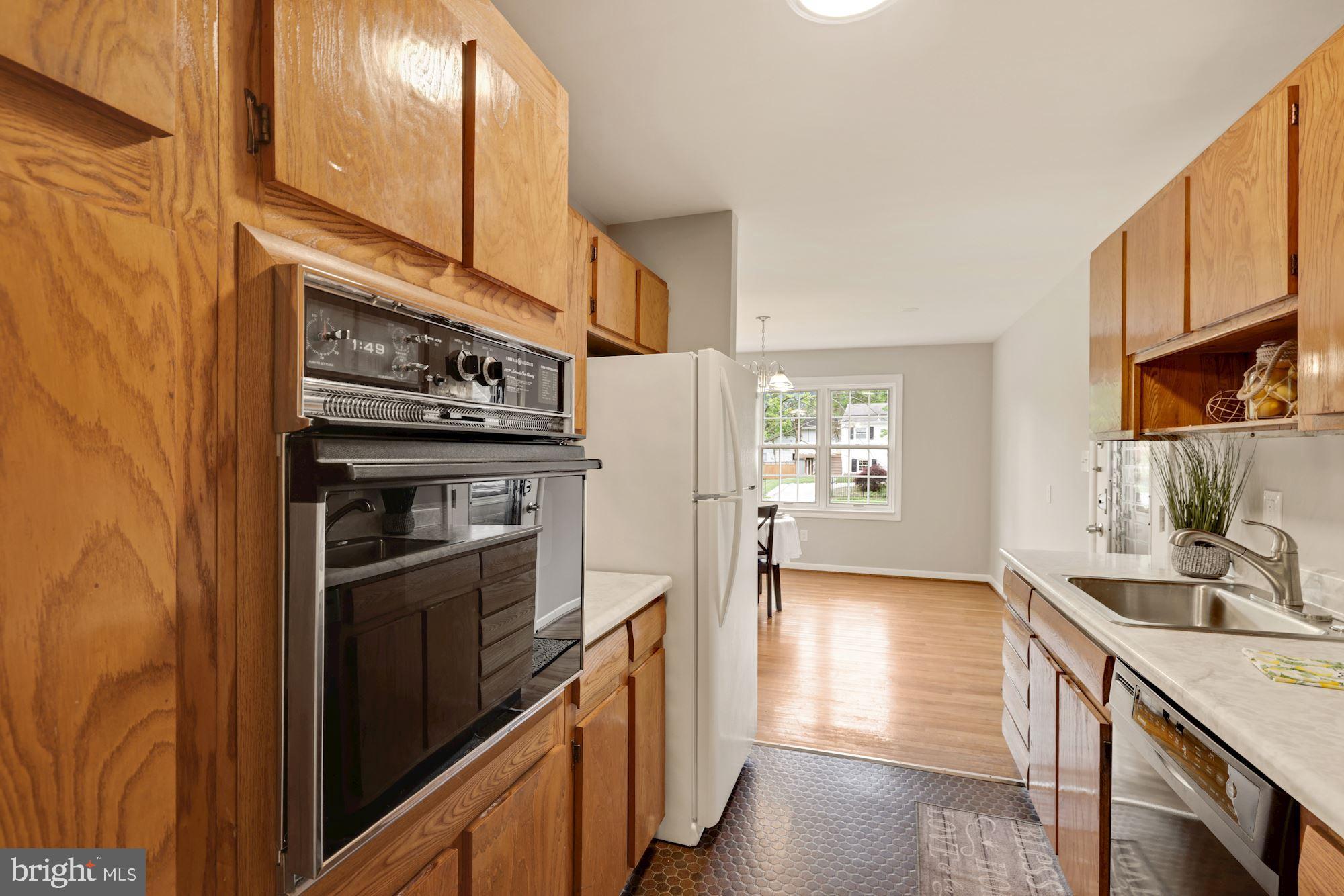 2019 Franwall Avenue Silver Spring, MD 20902 - Photo 10 of 42 Efficient kitchen area, room to expand.
