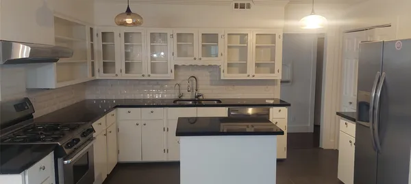 $3,000 | 4629 Cedar Oaks Lane, Bellaire, TX 77401