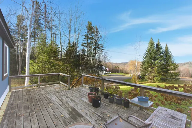 $250,000 | 22 Hartlen Avenue, Colebrook, NH 03576