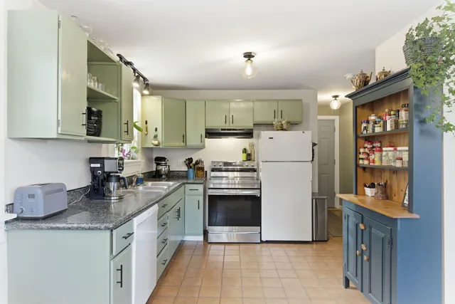 $250,000 | 22 Hartlen Avenue, Colebrook, NH 03576