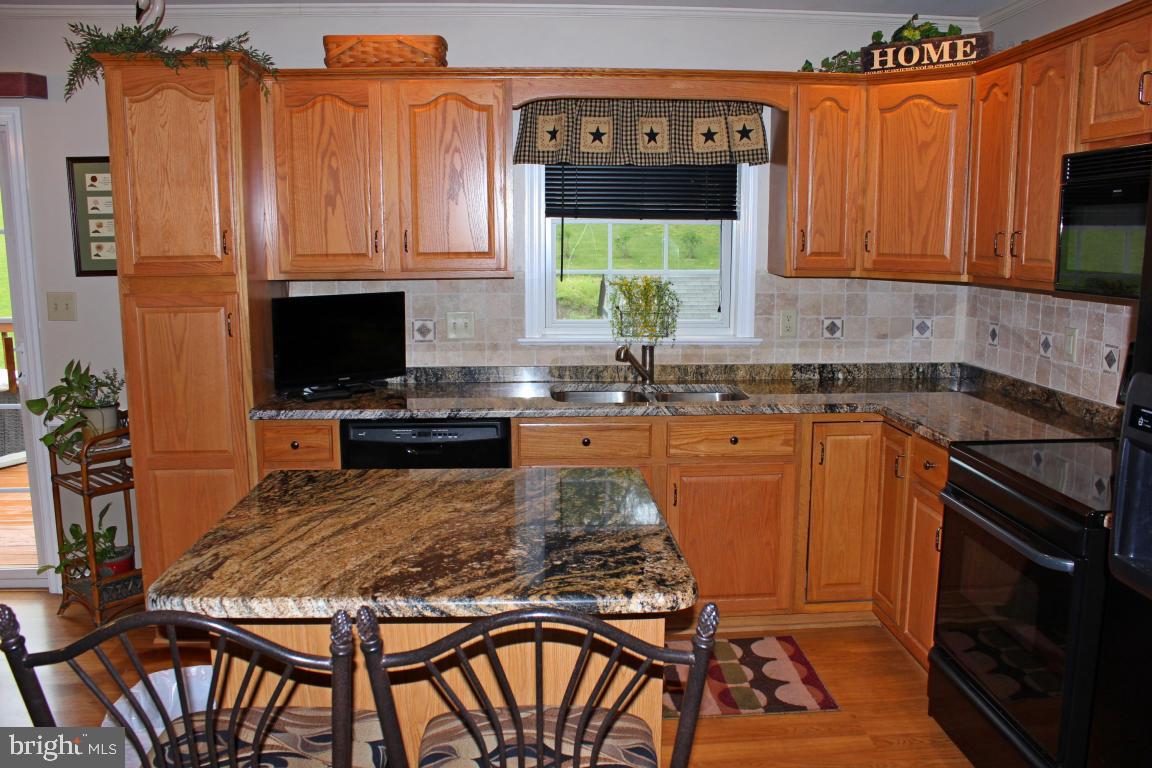 738 Fairview Road Mount Joy, PA 17552 - Photo 5 of 18