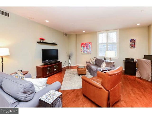 $445,000 | 1600-18 Arch Street, Unit 1803, Philadelphia, PA 19103