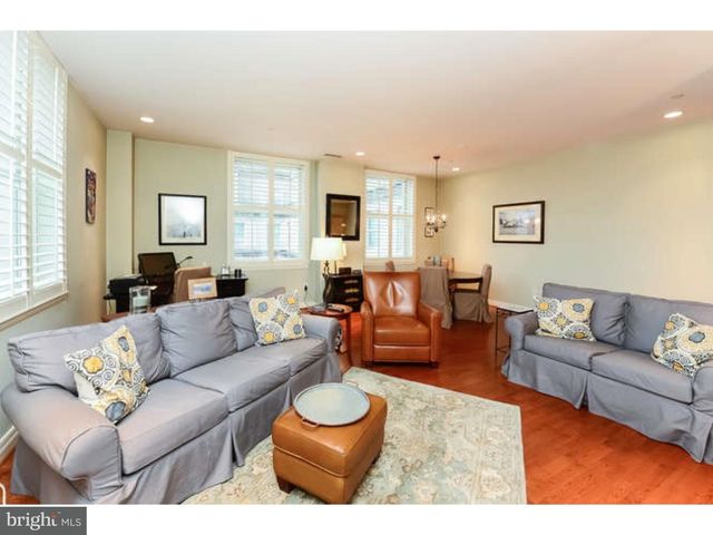 $445,000 | 1600-18 Arch Street, Unit 1803, Philadelphia, PA 19103