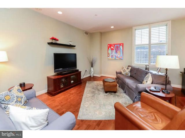 $445,000 | 1600-18 Arch Street, Unit 1803, Philadelphia, PA 19103
