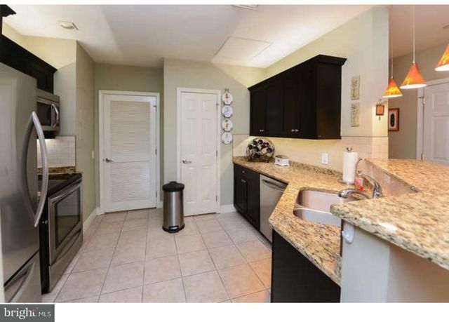 $445,000 | 1600-18 Arch Street, Unit 1803, Philadelphia, PA 19103