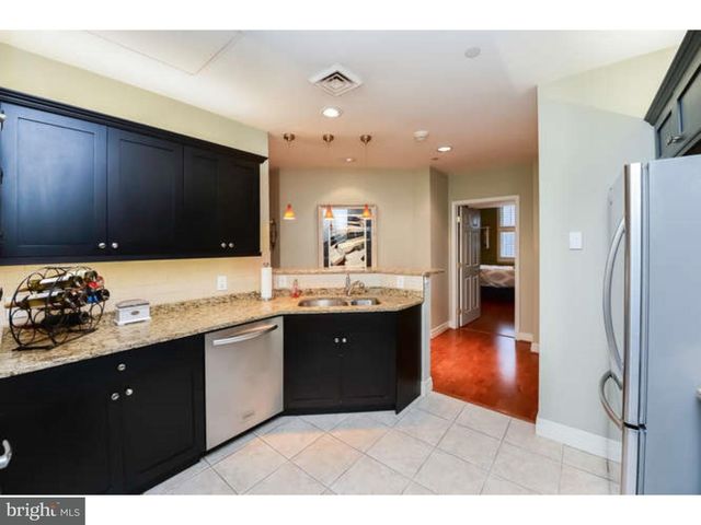 $445,000 | 1600-18 Arch Street, Unit 1803, Philadelphia, PA 19103