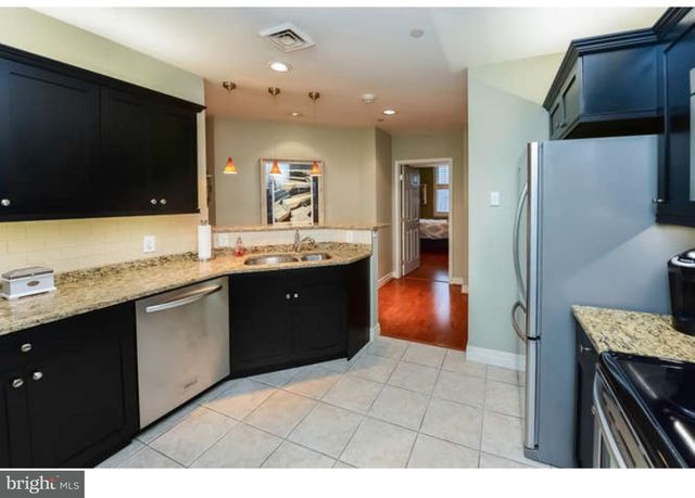 $445,000 | 1600-18 Arch Street, Unit 1803, Philadelphia, PA 19103