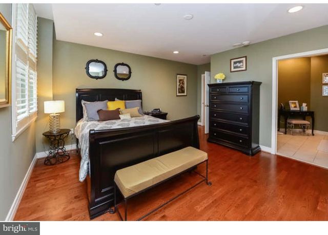 $445,000 | 1600-18 Arch Street, Unit 1803, Philadelphia, PA 19103