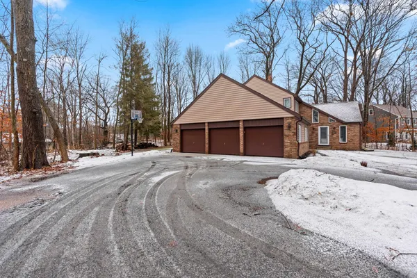$524,900 | 4452 Wyandot Trail, Green Bay, WI 54313