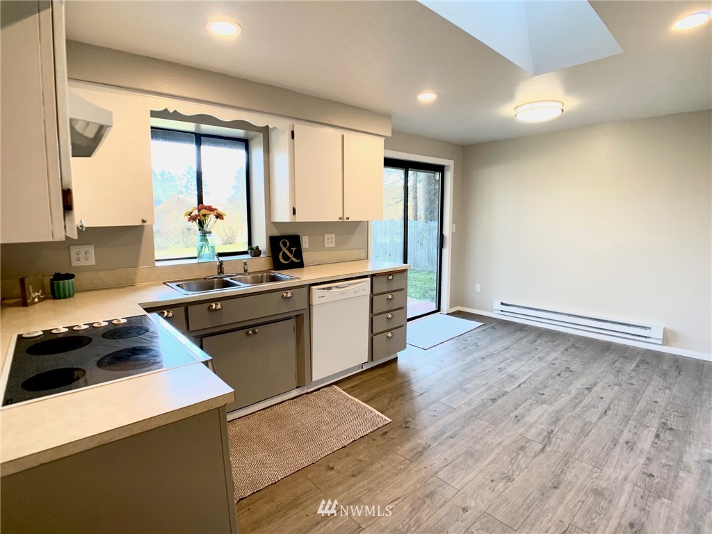 3435 Stanfield Road Southeast Lacey, WA 98503 - Photo 8 of 32 Gallery Image 8