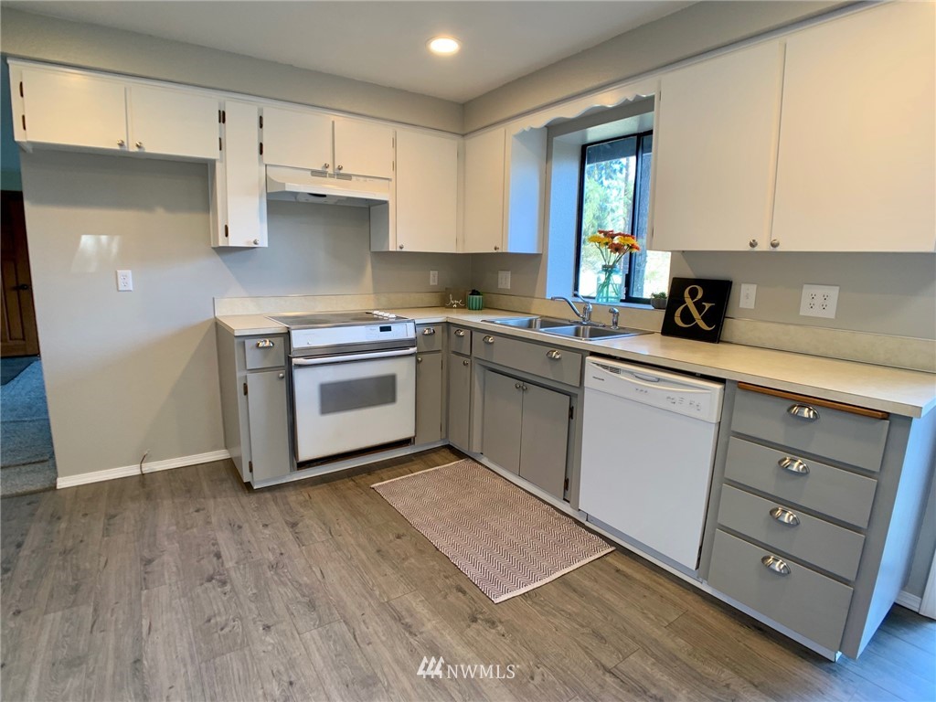 3435 Stanfield Road Southeast Lacey, WA 98503 - Photo 9 of 32 Gallery Image 9