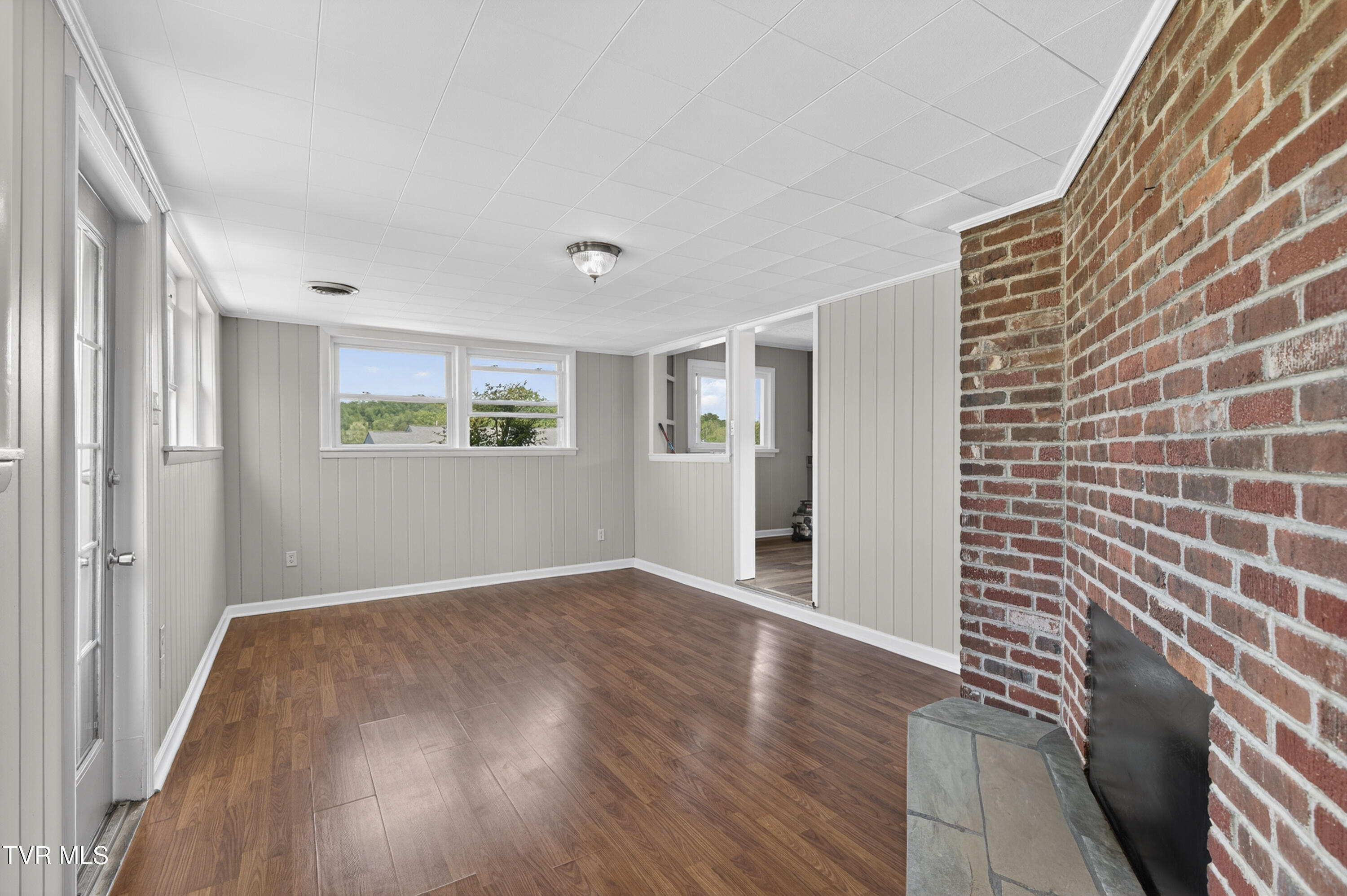 305 Cherokee Road Bristol, VA 24201 - Photo 14 of 25 304-Cherokee-Rd-Bristol-VA Caroline-Blev