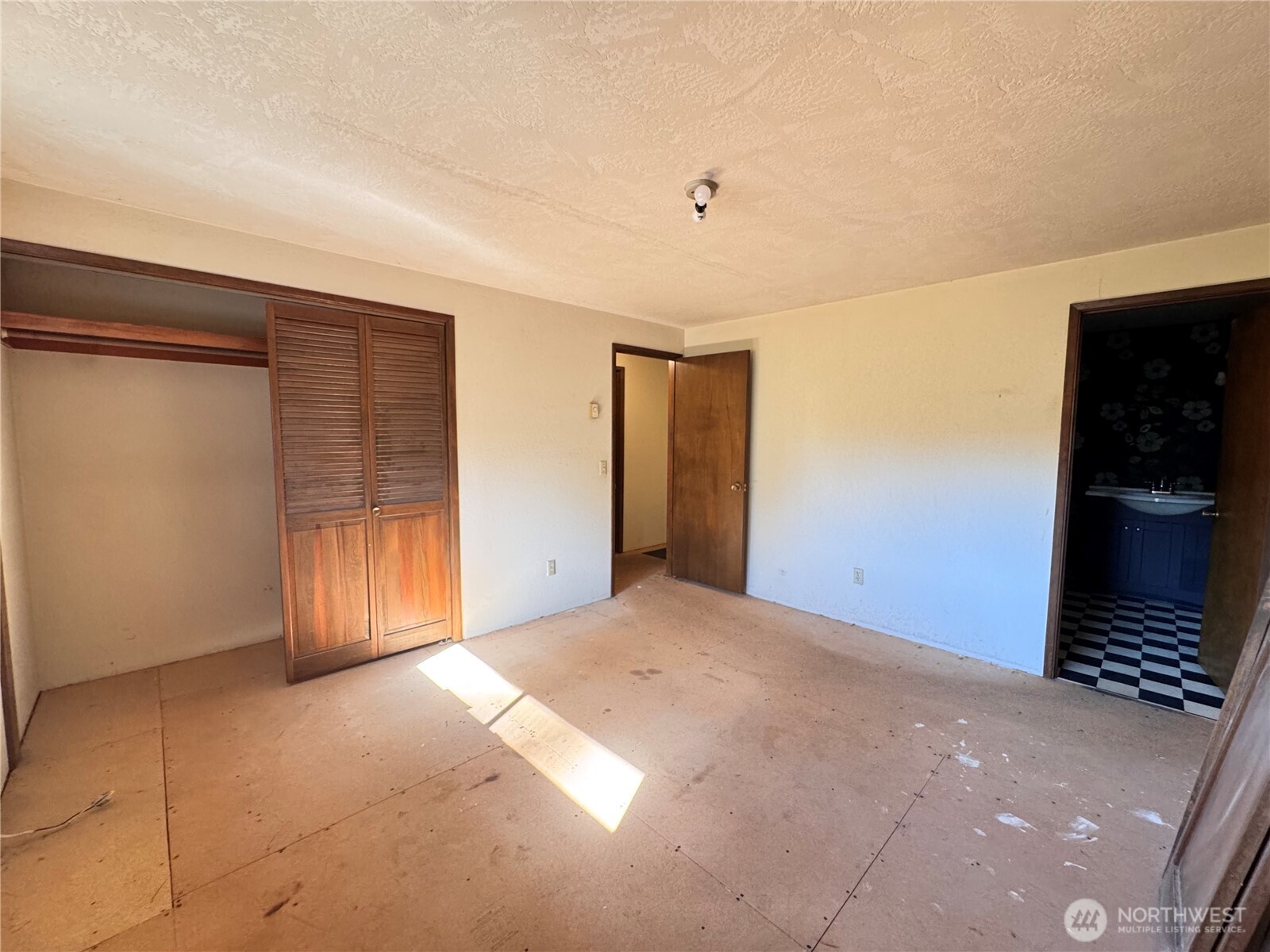 2139 Seabreeze Place Port Angeles, WA 98363 - Photo 10 of 26