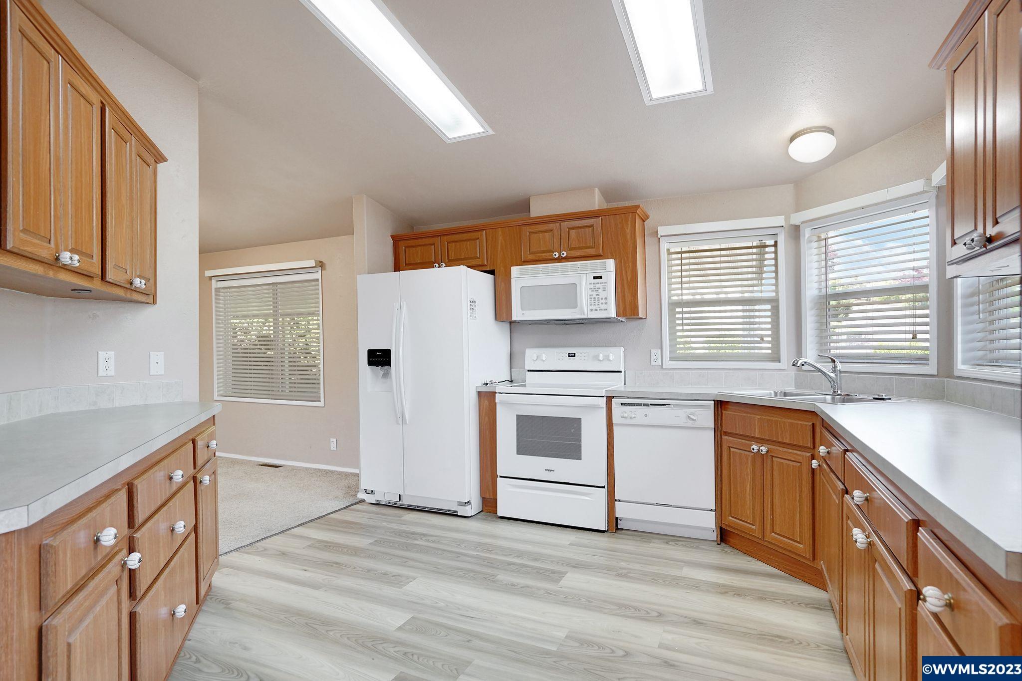 1630 Wallace Road Northwest, Unit 25 Salem, OR 97304 - Photo 11 of 30 Gallery Image 11