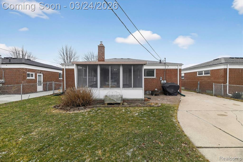 18053 Airport Road Fraser, MI 48026 - Photo 22 of 26