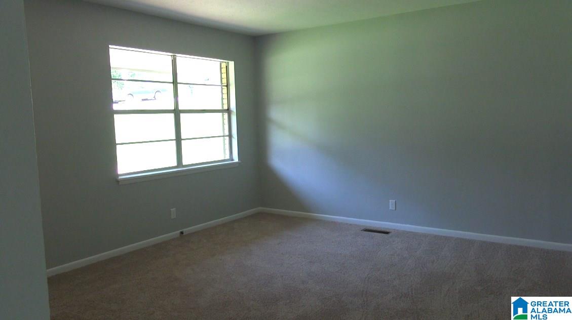 212 Brenda Road Anniston, AL 36206 - Photo 3 of 48