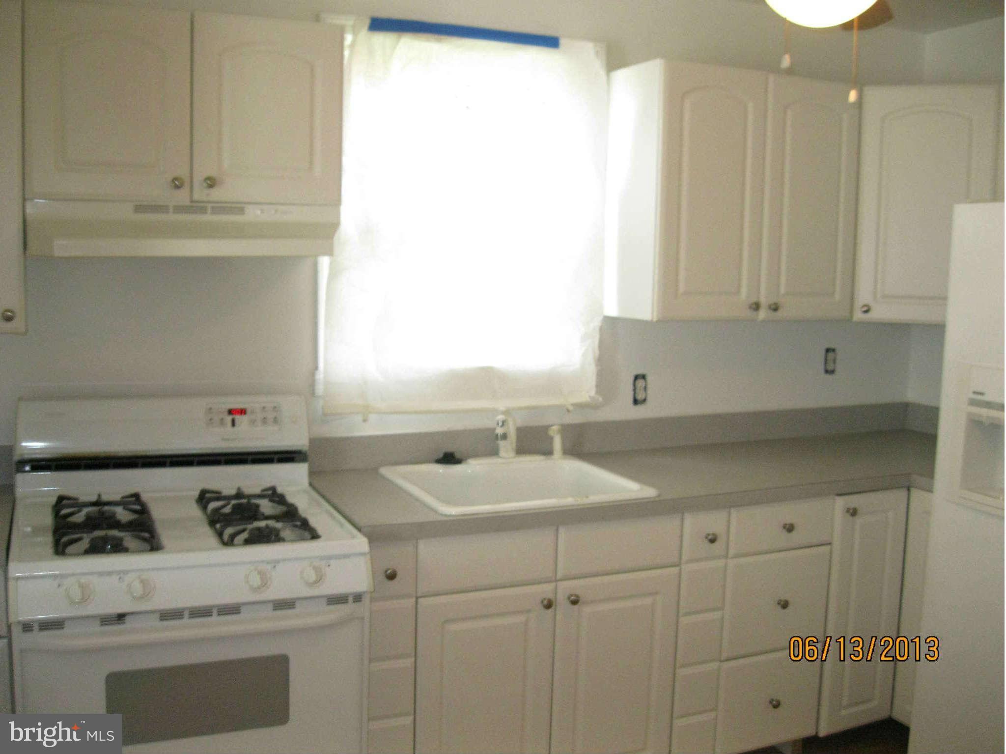 1507 Leslie Road Baltimore, MD 21222 - Photo 3 of 8 Kitchen