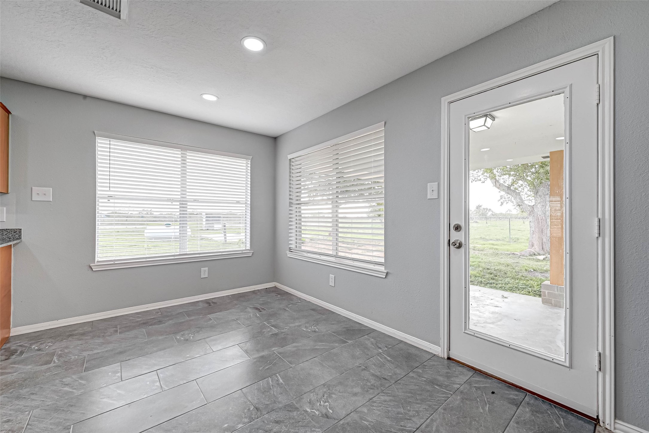 7520 Vincik Ehlert Road Rosenberg, TX 77471 - Photo 14 of 46 a view of an empty room with a window