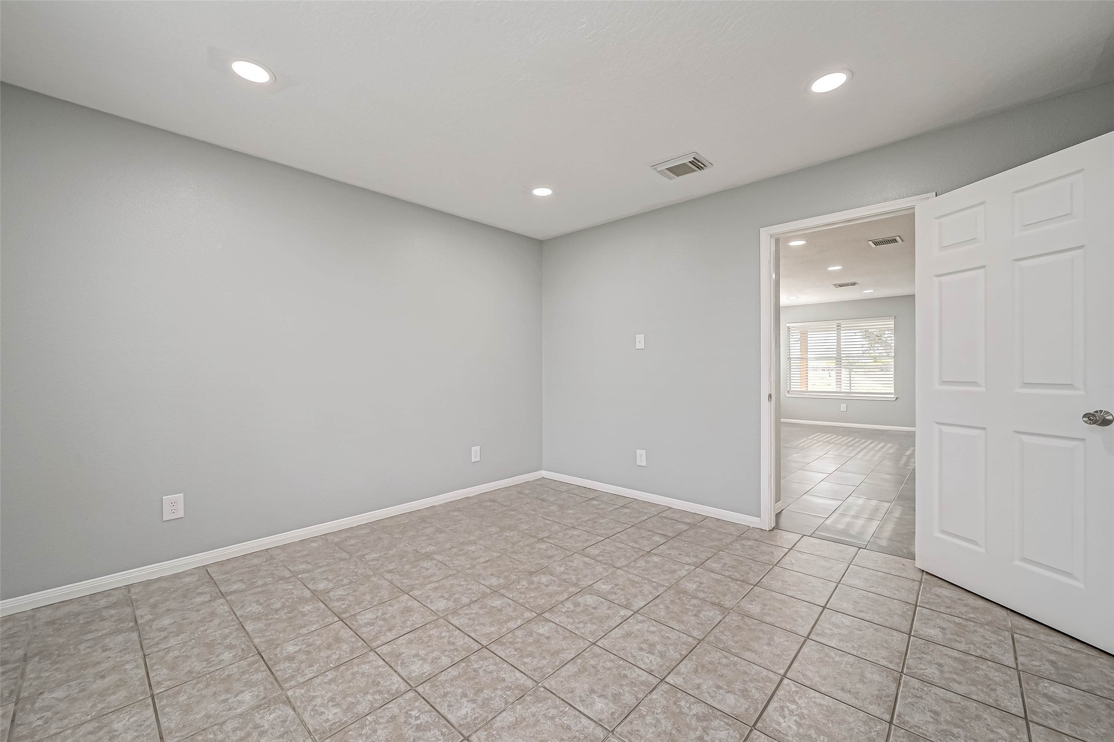 7520 Vincik Ehlert Road Rosenberg, TX 77471 - Photo 24 of 46 a view of an empty room