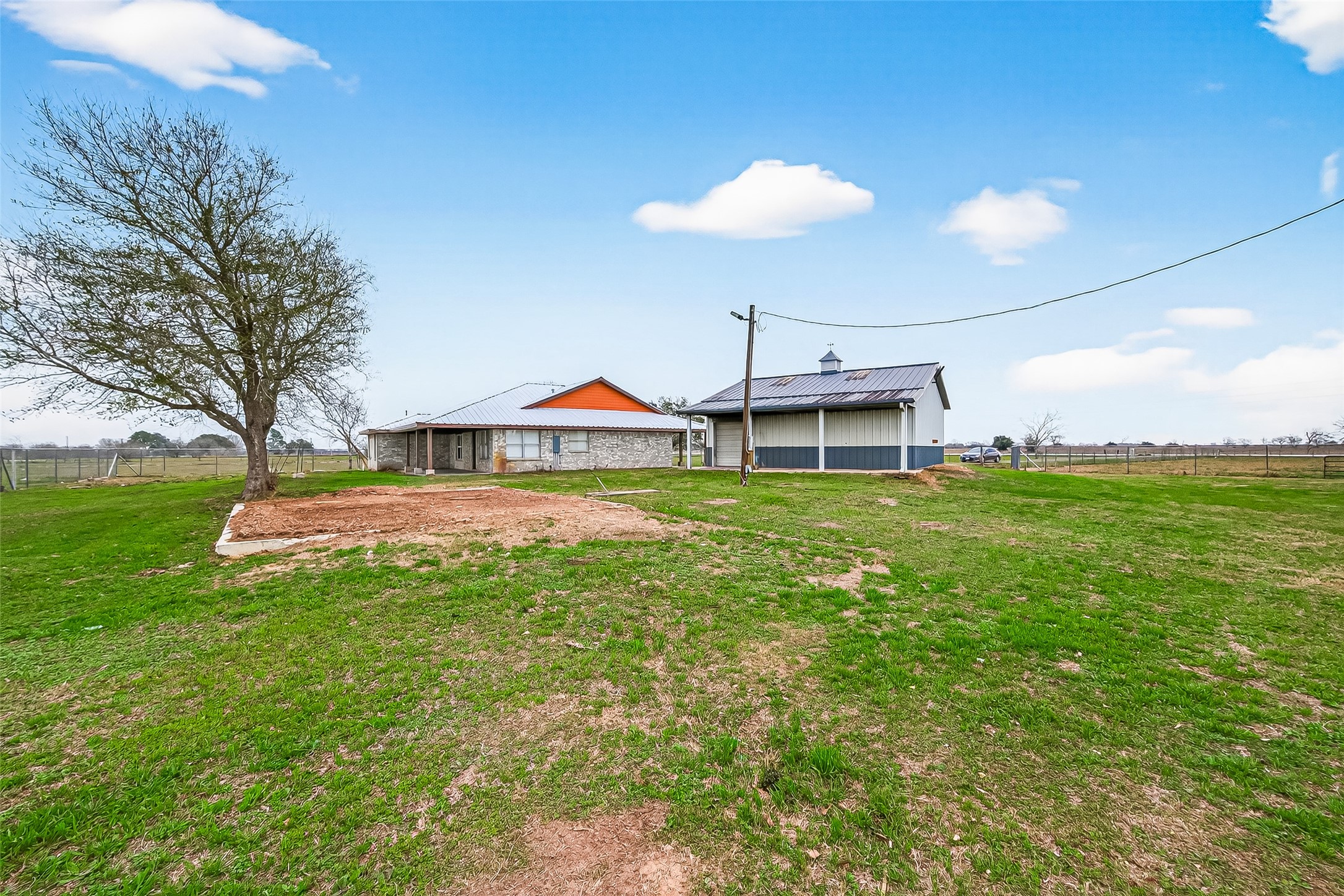 7520 Vincik Ehlert Road Rosenberg, TX 77471 - Photo 5 of 46 a view of a house with a yard