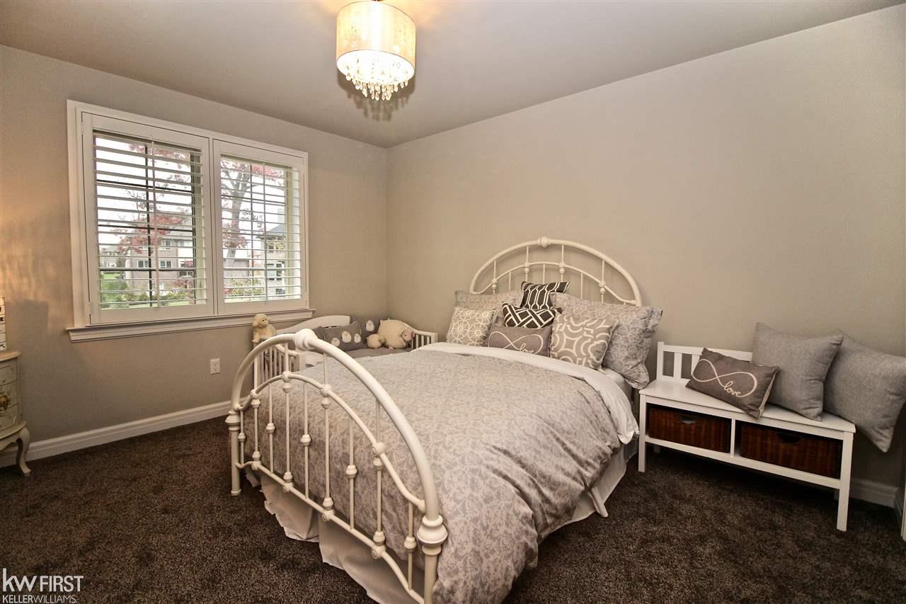 4240 Oak Arbor Drive Rochester, MI 48306 - Photo 25 of 37