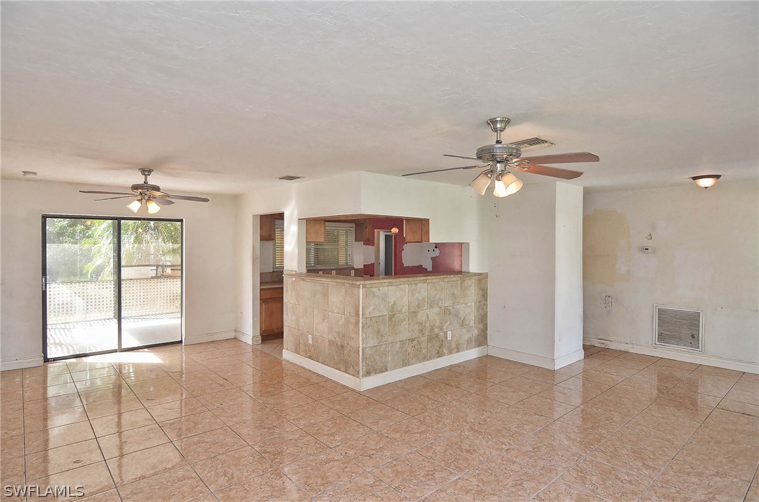 8168 Egret Road Fort Myers, FL 33967 - Photo 3 of 25 Gallery Image 3