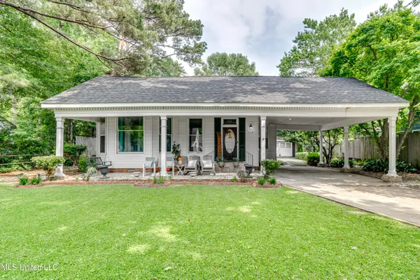 $175,000 | 1110 Jackson Avenue, Yazoo City, MS 39194