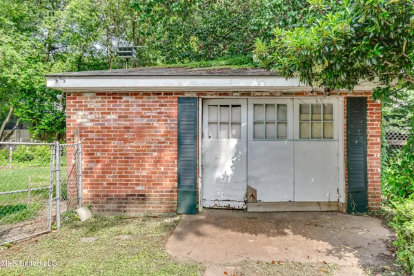 $175,000 | 1110 Jackson Avenue, Yazoo City, MS 39194