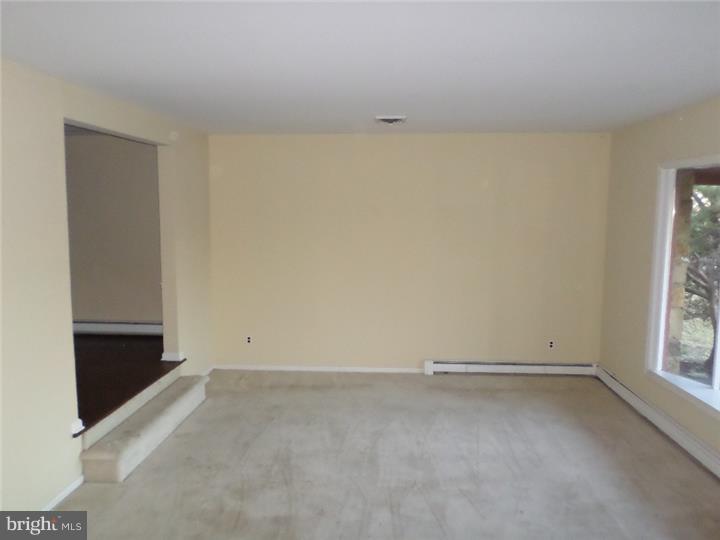 3808 Ridgeview Road Huntingdon Valley, PA 19006 - Photo 3 of 25 Gallery Image 3