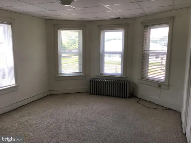 $1,295 | 1822 East Main Street, Waynesboro, PA 17268